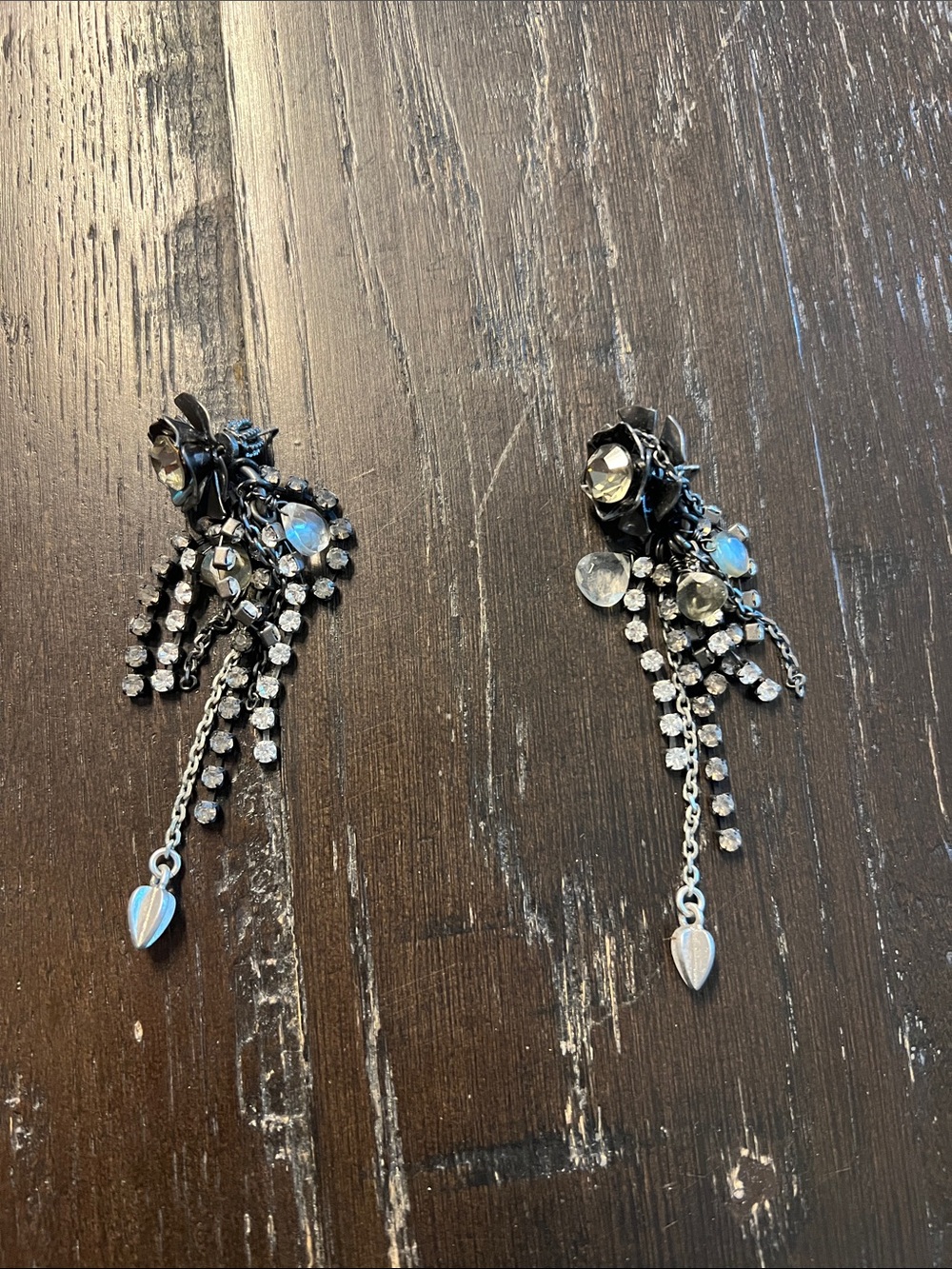 Vintage-Inspired Rhinestone Drop Earrings in Silver
